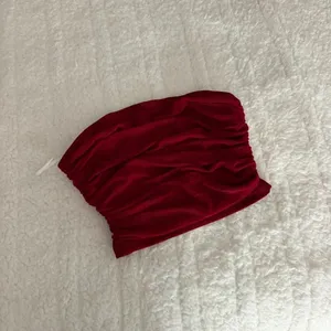 Shein Women's Red and Burgundy Crop-top thumbnail 2