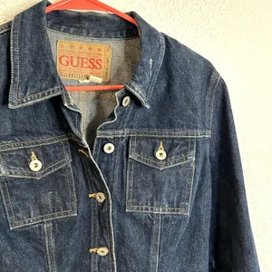 Women’s Vtg Levi's 77715-4837 ICONIC Dark Wash Denim TRUCKER Jean Jacket Sz M thumbnail 3