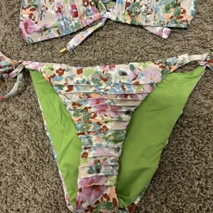 Isabella Rose Bikini Set Green thumbnail 4