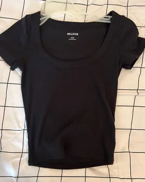 Hollister square neck tee thumbnail 1