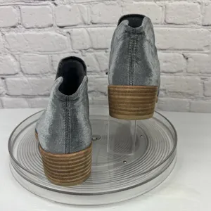 Dolce Vita Velveteen Ankle Booties Sz 8.5 Gray Almond Toe Boho Block Heel Party thumbnail 3