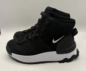 Nike Womens‎ City Classic Boots DQ5601-001 Size 6.5 Black New thumbnail 1