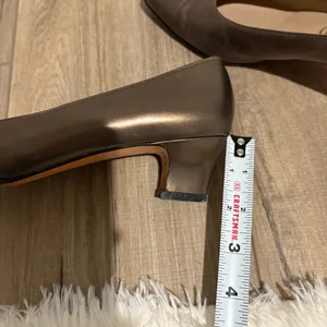 Salvatore Ferragamo Vintage Block‎ Heel Pump Bronze Metallic Size 8.5 AAA thumbnail 10