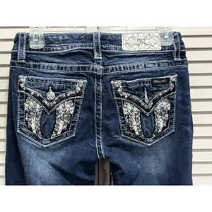 Miss Me Crop Denim Jeans Sequins/Embroidered/Gems Logo‎ Size 27 Western/Boho thumbnail 4