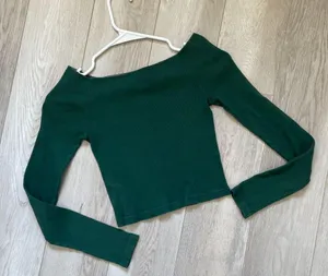Brandy Melville Ribbed Off the Shoulder Long Sleeve Shirt Green (One Size) crop thumbnail 1