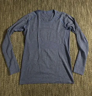 Lululemon Swiftly Tech Long Sleeve Crew thumbnail 1