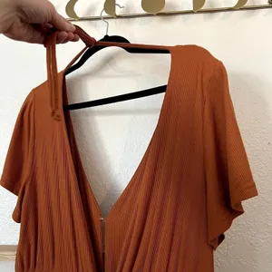 MINKPINK Allison + UO Orange Allison Wide Leg Ribbed Deep Plunge Backless Jumpsuit Medium thumbnail 9