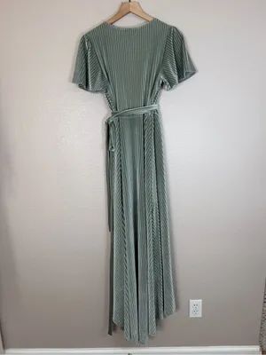 Baltic Born Andi Ribbed Velvet Wrap Maxi Dress size Medium Dusty Sage Green NEW thumbnail 11