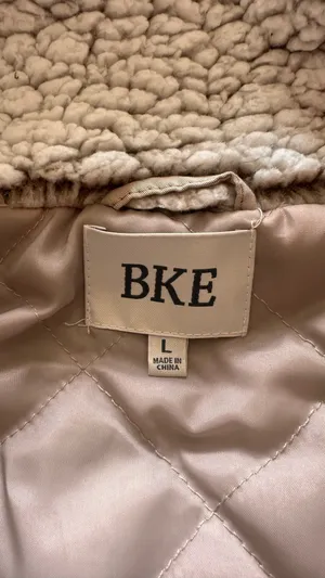 Buckle Sherpa Vest  thumbnail 3