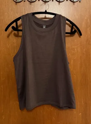 Vuori Muscle Tank thumbnail 1
