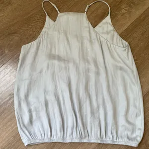 Dolan Sleeveless Blouse Top Light Blue Button Front FLAWS ~ Women’s Size M thumbnail 5
