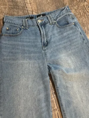 ZOE + PHOEBE High Rise Wide-Leg Jeans 5 Fits Like 26/2 Light Distressed Wash EUC thumbnail 5