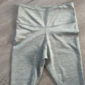 Nike Leggings Dri Fit Heather Gray Women’s XS Athletic Gym Activewear Fitness thumbnail 3