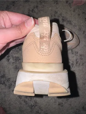 Nike Women’s Light Beige/Pale Pink Air Max Platform Sneakers thumbnail 3