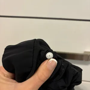 Lululemon On The Fly Short 2.5" thumbnail 6