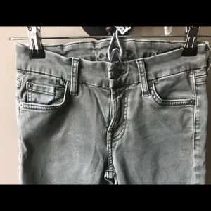 7 For All Mankind ‘Gwenevere’ Skinny Jean Light Olive Color Size 25 Retail $189 thumbnail 3