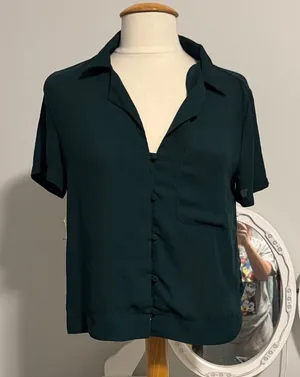 💜Lulu's Deep Green Button-Down Shirt thumbnail 1