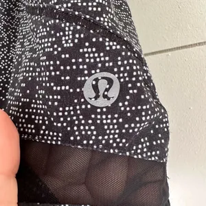 Lululemon Women’s 2 Pace Perfect Short Soundwave thumbnail 2