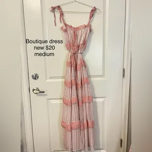 Boutique maxi dress thumbnail 2
