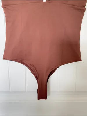Reoria Medium Mocha Brown Plunge‎ Neckine Minimalist Bodysuit Capsule Wardrobe thumbnail 6