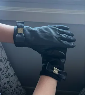 Kate Spade Soft Leather Gloves w/ Bow Detailing thumbnail 4