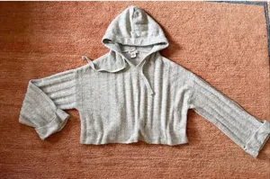 Sincerely Jules Grey Cropped Hoodie Soft Ribbed Knit Long Sleeve M thumbnail 1