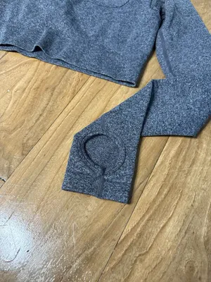 Women's Square Neck Long Sleeve Crop Top - Heather Gray thumbnail 2