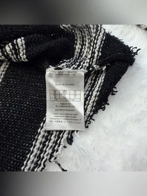 G by Guess Women's Black & Cream Chevron Fringe Crewneck Sweater Size XS thumbnail 5