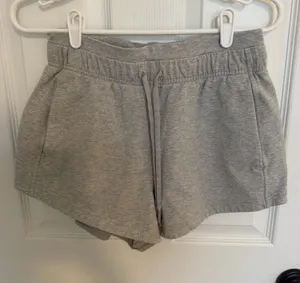 Lululemon Shorts thumbnail 1