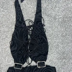 I am Gia black xs top thumbnail 5