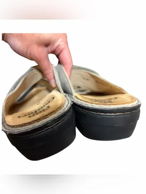 Finn Comfort Light Beige Leather Slip-On Sandals thumbnail 8