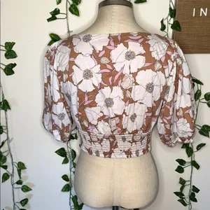 Abercrombie & Fitch Puff Sleeve Floral Cropped Top thumbnail 4