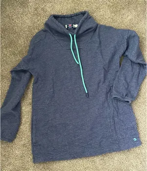 Vineyard Vines Mockneck Sweatshirt thumbnail 1