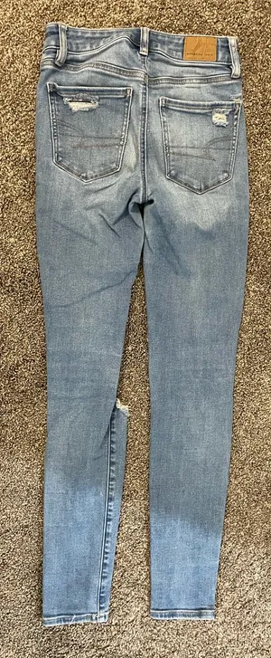 American Eagle Ripped Skinny Jeans thumbnail 2