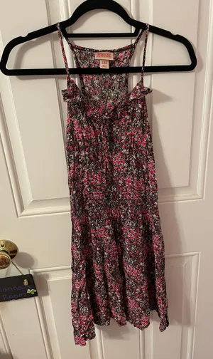 Dress thumbnail 1