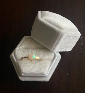 Gorgeous Golden Iridescent Ring Size 7 Gold thumbnail 1