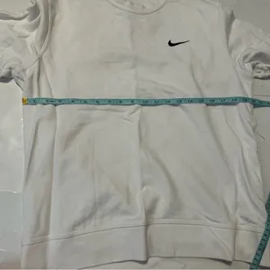 White Nike Women’s Sweater Crew Neck Large Casual Preppy Athletic thumbnail 5