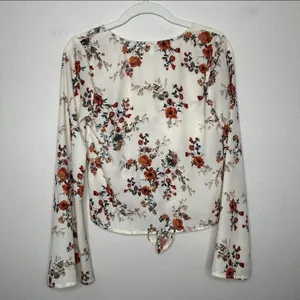 NEW Floral Front Tie Fluted Bell Sleeve Top Size Small thumbnail 2