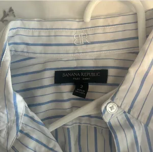 Banana Republic Blue and White Striped Riley Shirt thumbnail 2