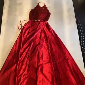 Women’s Gorgeous Red Formal Bridal Dress Two Pieces - Bodice and Skirt Size XS thumbnail 1
