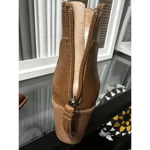 Brown Western Ankle Boots Pointed Toe Tassel Back Zip M4B076‎ Womens Size 7.5 thumbnail 2