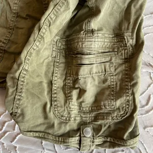 NWOT American Eagle Railroad Baggy Overall Shorts thumbnail 5