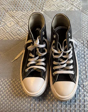 Converse Sneakers thumbnail 1