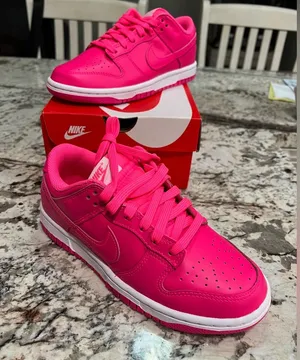 Nike Dunk Low Hyper Pink Sneakers Brand NEW ♨️ Womens Size W 6 M 4.5 Shoes Retro thumbnail 1
