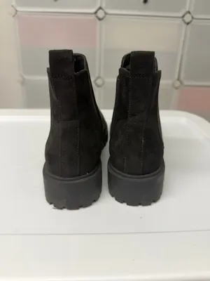 H&M Suede Chelsea Boots thumbnail 4