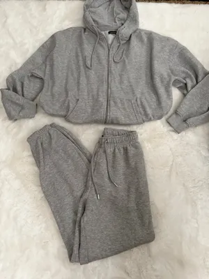 Boohoo sweat set thumbnail 1