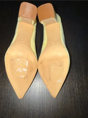 Marc Fisher Zala Pump Women Yellow Suede Pointed Toe Block Heel Size 8 thumbnail 4