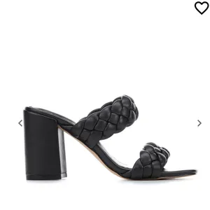 NWOT Madden girl Dixcy sandals thumbnail 2