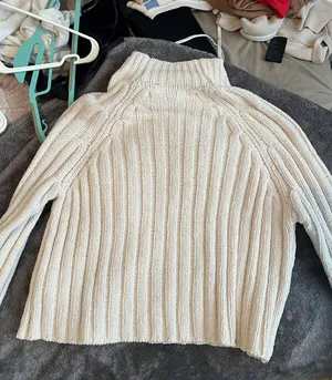 American Eagle Sweater thumbnail 2
