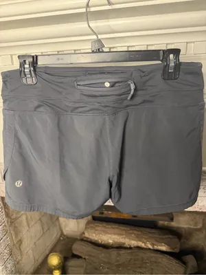 Lululemon Speed Short Black Running Shorts Size 6 thumbnail 3
